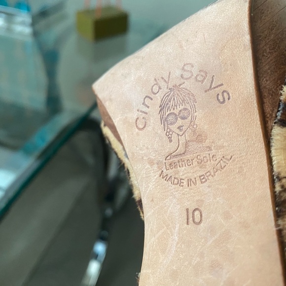 Cindy Says Platform Stilettos Cheetah w Flowers 10 - Picture 7 of 9